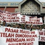 demonstration in front of the TTDI market