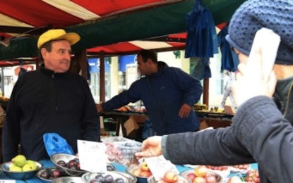 Council slashes 25 per cent off Market Square traders rents