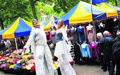 An invigorated market attracts more crowds