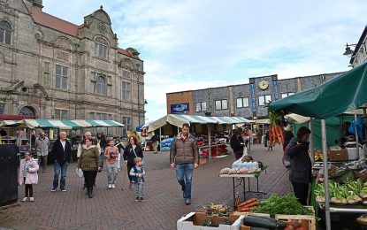 Numbers double at Oswestry Market after stalls taken into streets