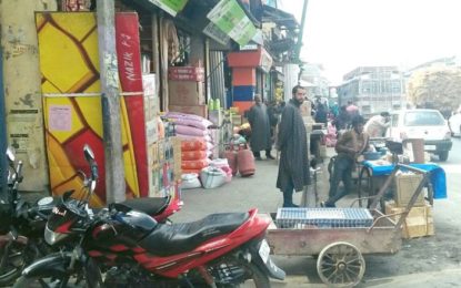 Encroached roadsides make Magam town commuters’ nightmare